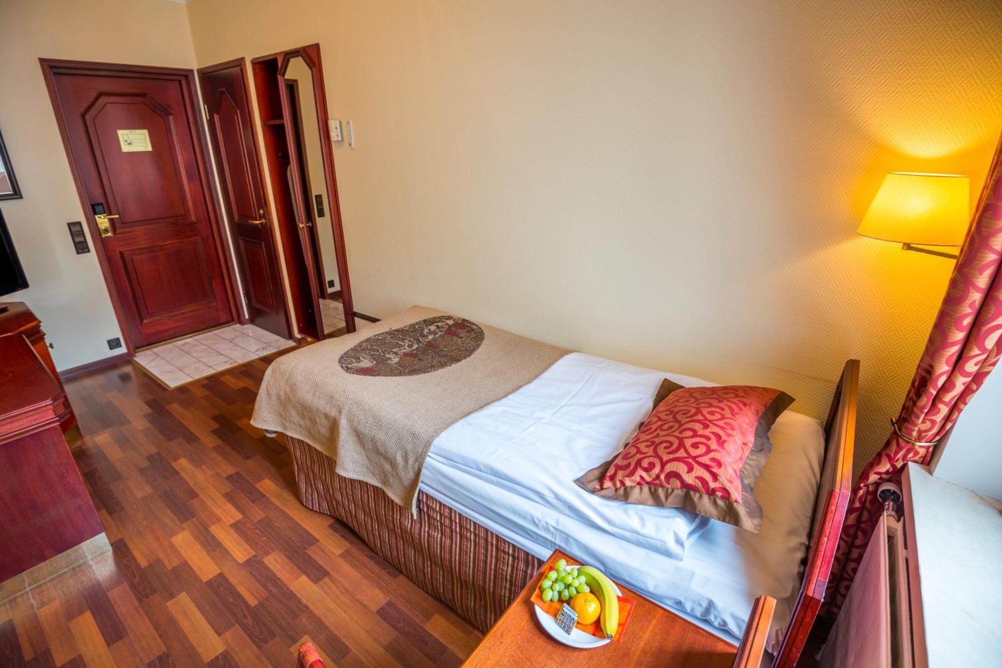 Hotel Astor Βάασα Εξωτερικό φωτογραφία