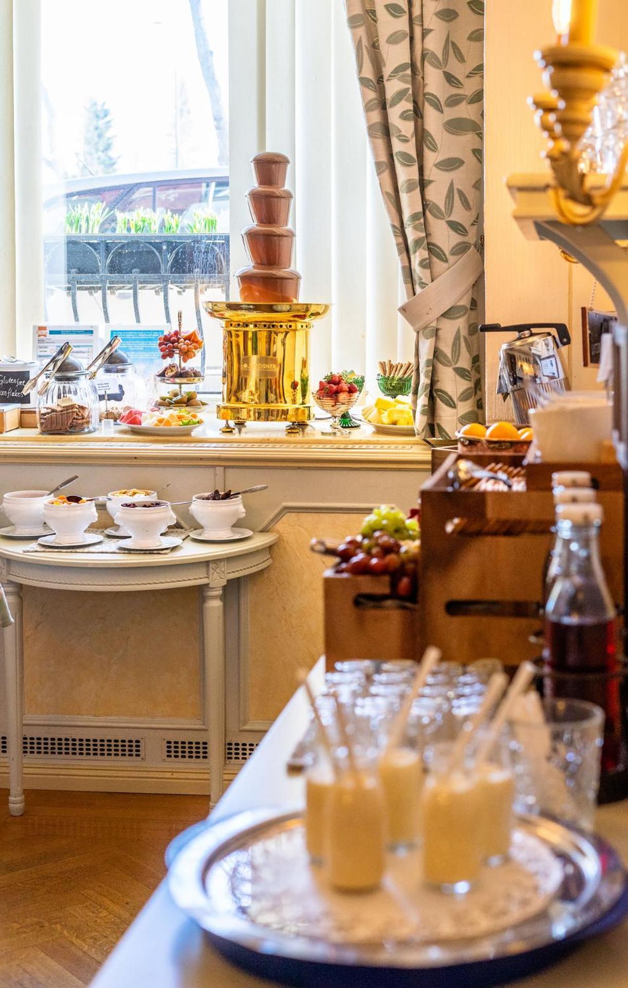 Hotel Astor Βάασα Εξωτερικό φωτογραφία